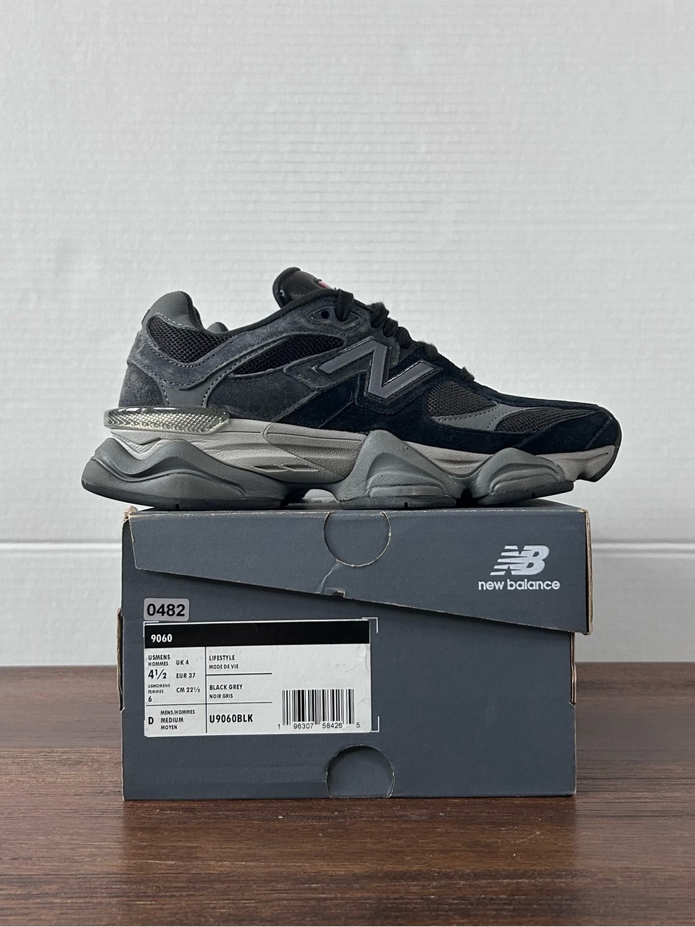 New Balance 9060 Black Castlerock Grey M4.5/W6 U9060BLK